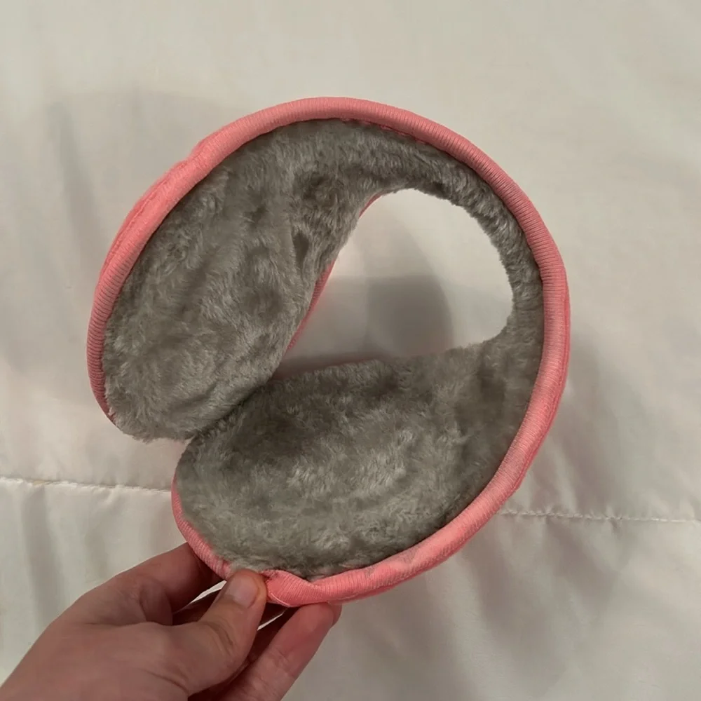 Cozy Beanie, Gloves, & Ear Warmer Bundle - Picture 10 of 13